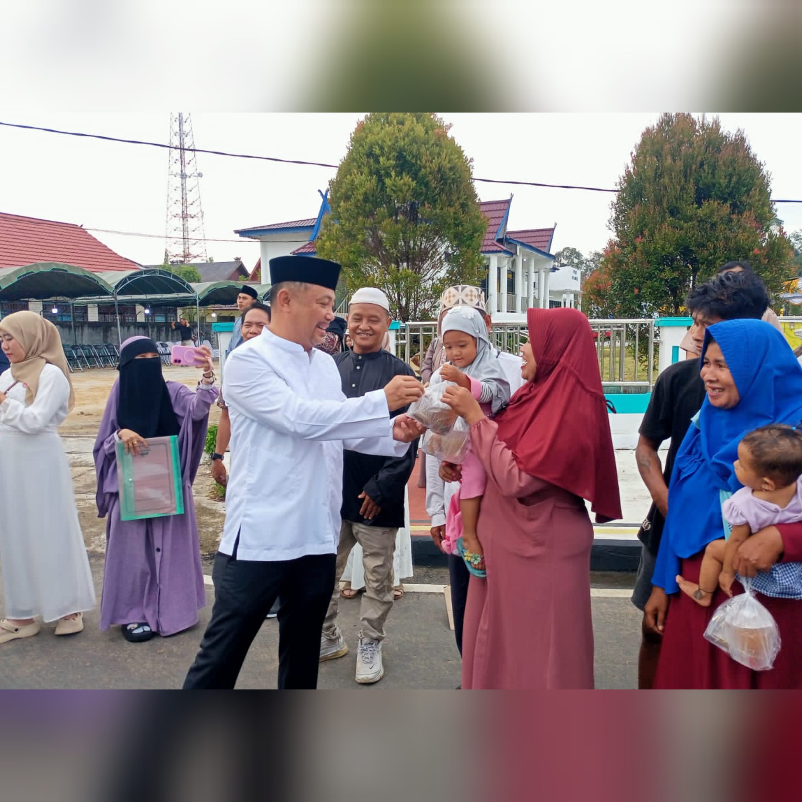 Bersama OPD dan Tokoh Masyarakat, TP-PKK Barsel Gelar Buka Puasa dalam Safari Ramadhan